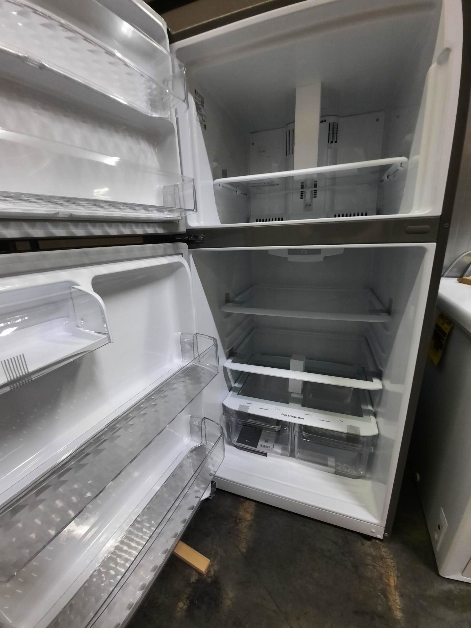 LG *LTCS20020S  20.2-cu ft Top-Freezer Refrigerator (Stainless Steel)