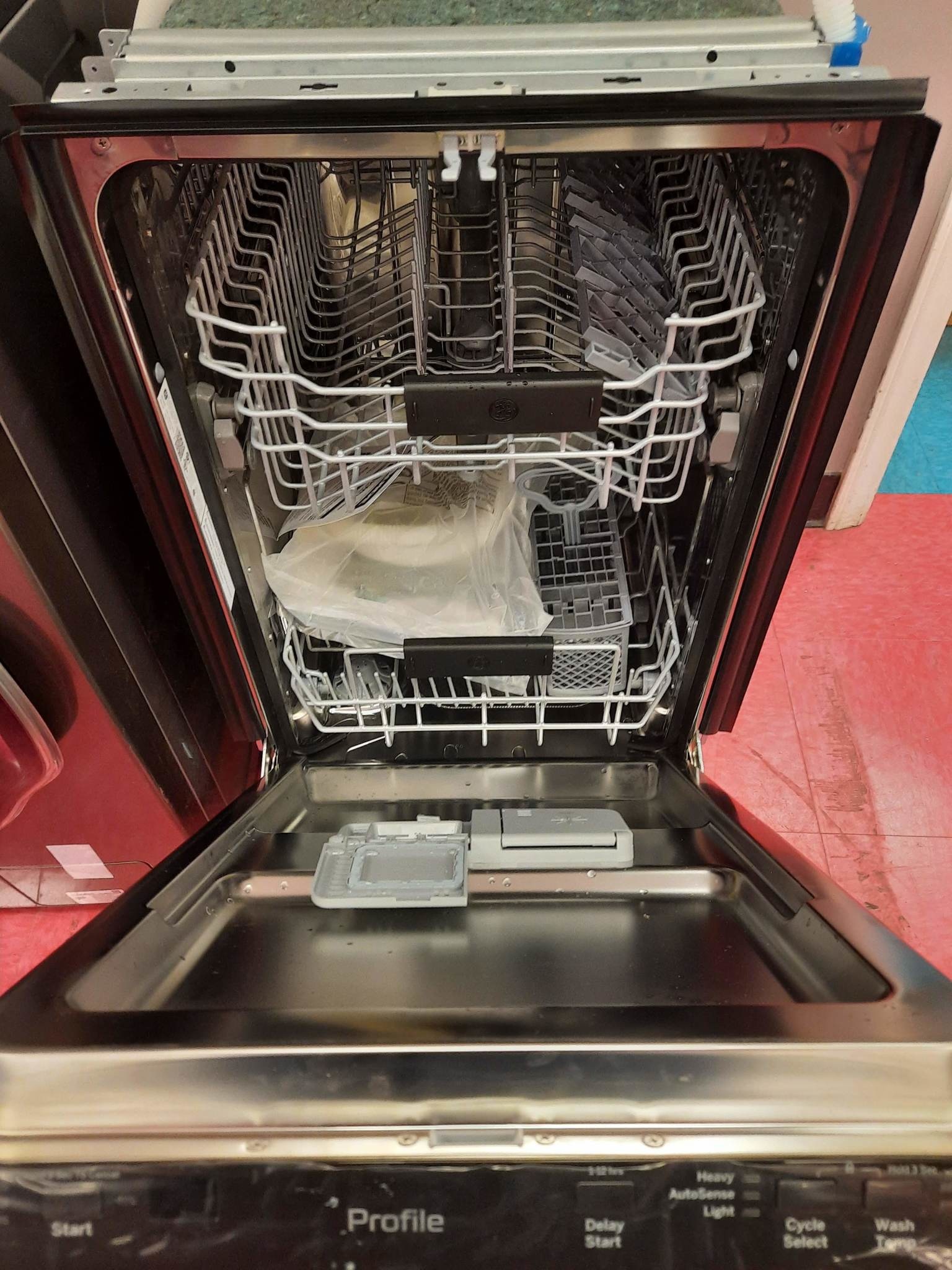 GE PDT145SSLSS *Profile 18 in. Top Control ADA Dishwasher in Stainless Steel with Stainless Steel Tub and 47 dBA