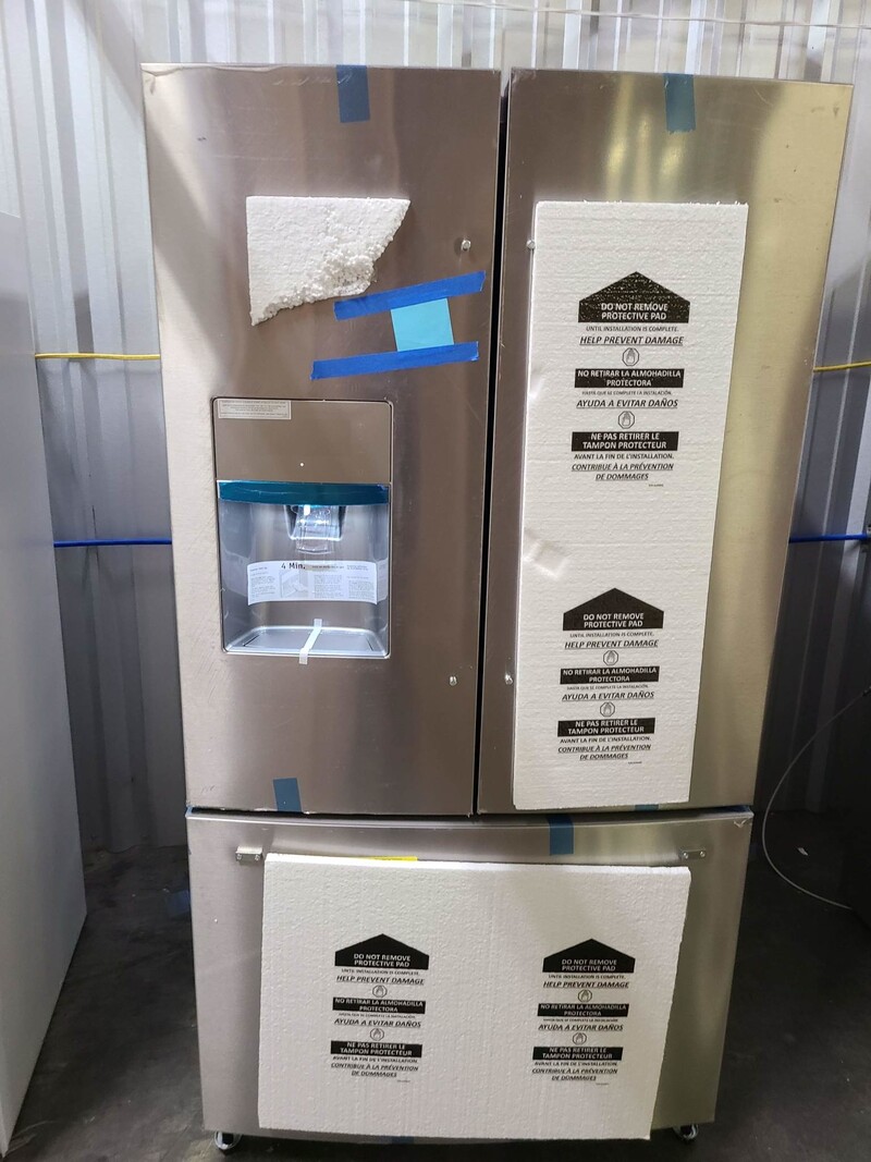 Frigidaire Frigidaire LFHB2751TF8 26.8-cu ft French Door Refrigerator with Ice Maker (EasyCare Stainless Steel) ENERGY STAR