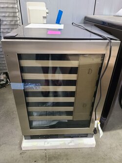 Hisense *HWS54029SS 54-Bottle Capacity Stainless Steel Built-In/Freestanding Wine Chiller