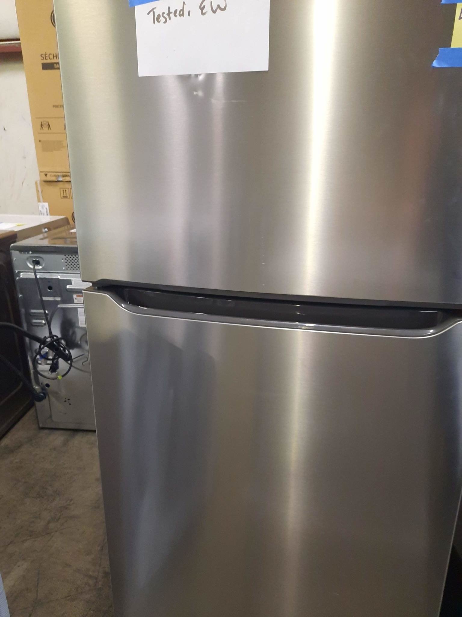 Frigidaire *Frigidaire   LFTR1835VF  18.3-cu ft Top-Freezer Refrigerator   Garage Ready (Easycare Stainless Steel)