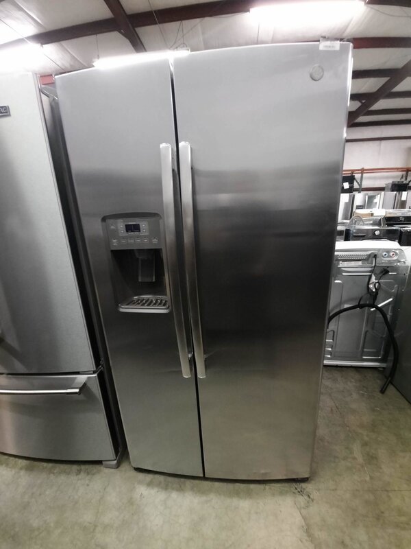 GE 25.3-cu ft Side-by-Side Refrigerator with Ice Maker (Stainless