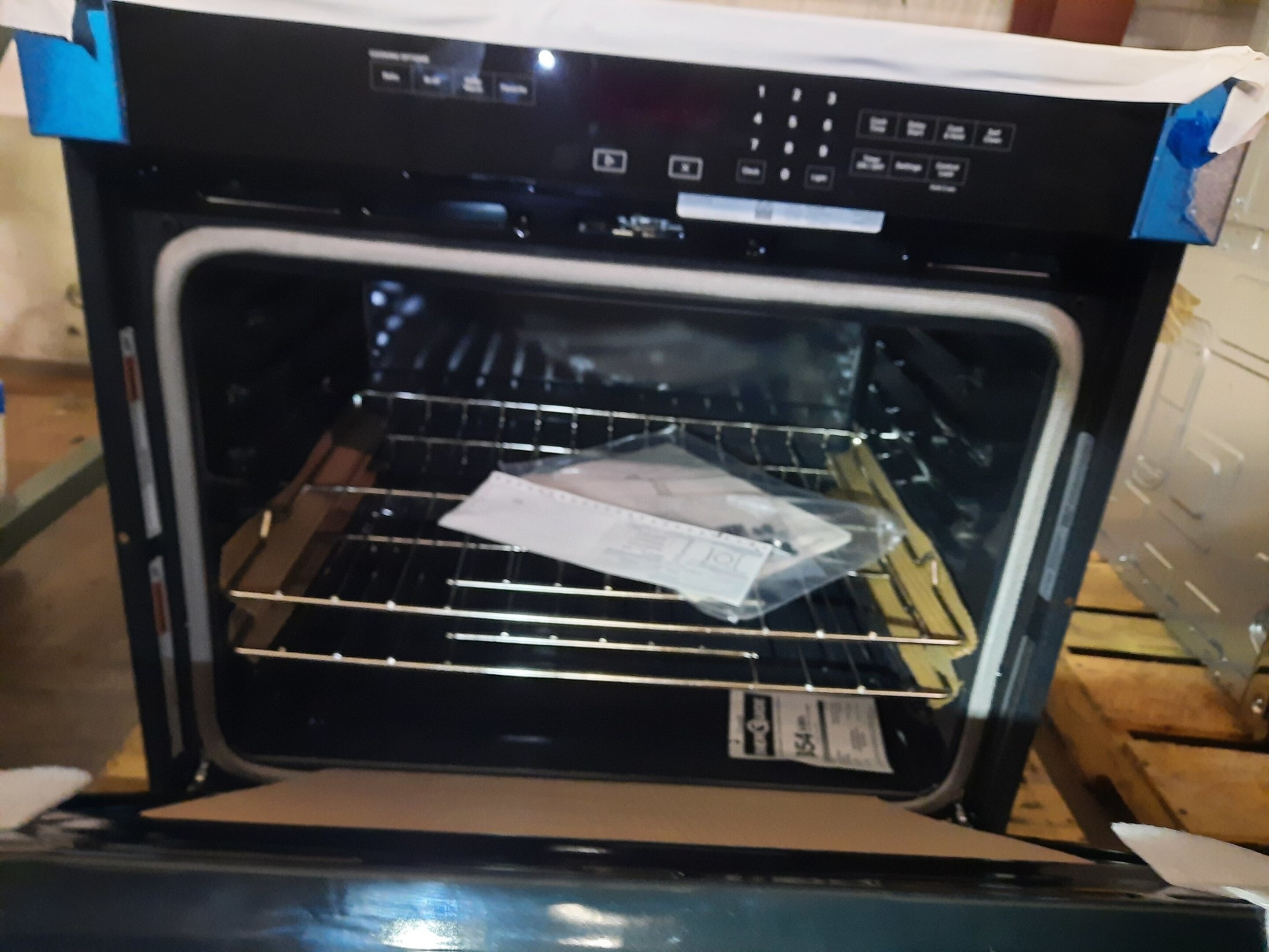 *Whirlpool WOS31ES0JS 30in SelfCleaning Single Electric Wall Oven