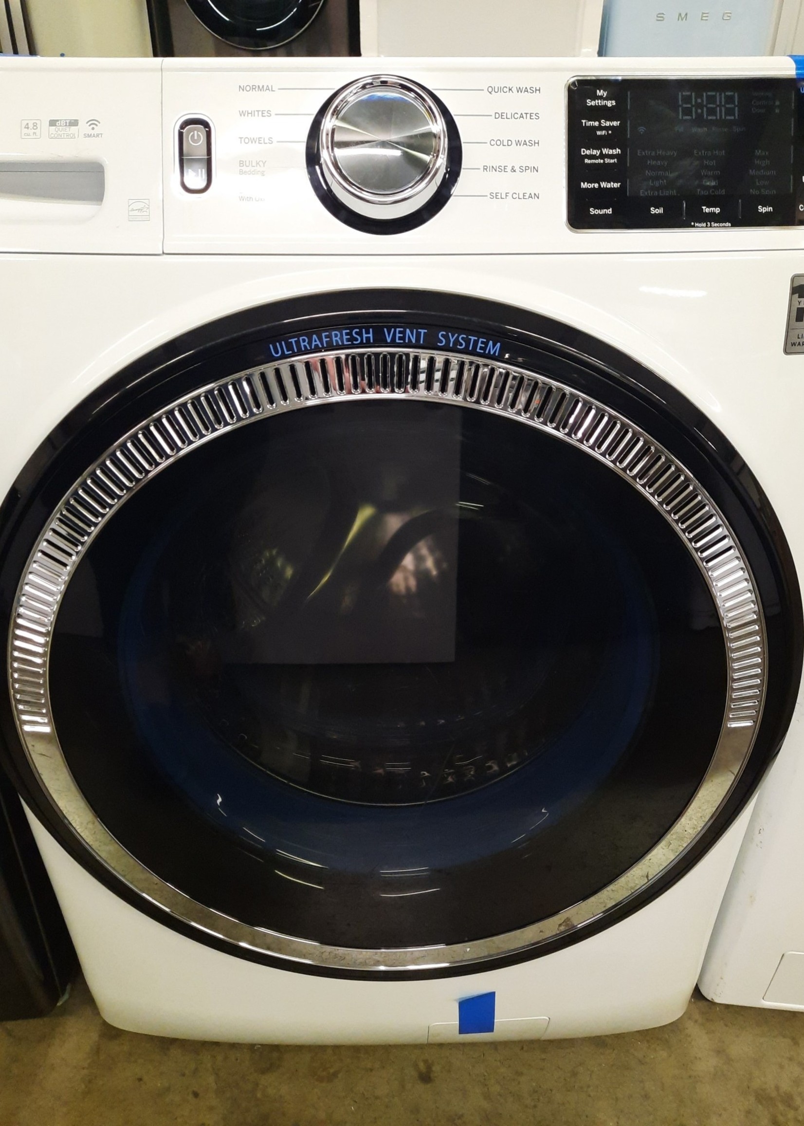 *GE GFW550SSNWW 32 i 4.8 cu. ft. White Front Load Washing Machine with