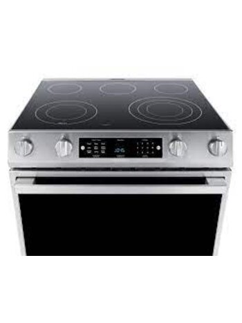 Hisense *HFE3501CPS 30-in Glass Top 5 Burners 5.8-cu ft Self-Cleaning Air Fry Slide-in Electric Range (Stainless Steel)