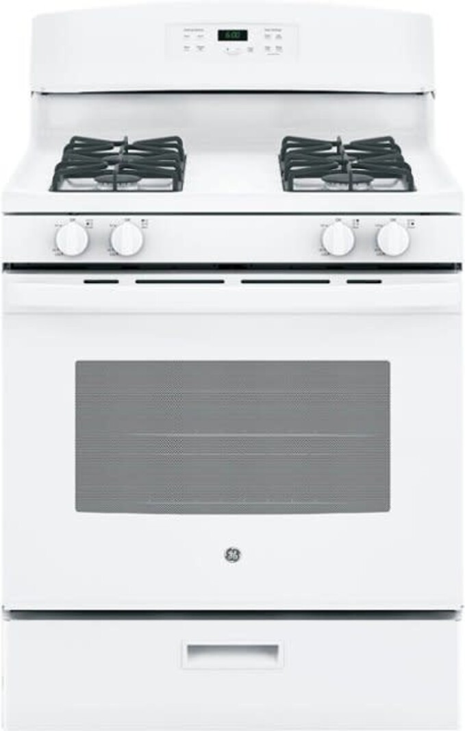 GE *JGBS60DEKWW  4.8 Cu. Ft. Freestanding Gas Range - White