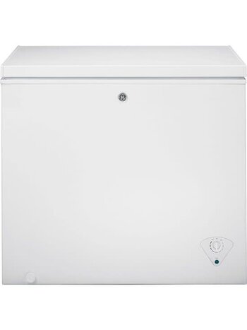 GE *FCM7STWW  Garage Ready 7-cu ft Manual Defrost Chest Freezer (White)