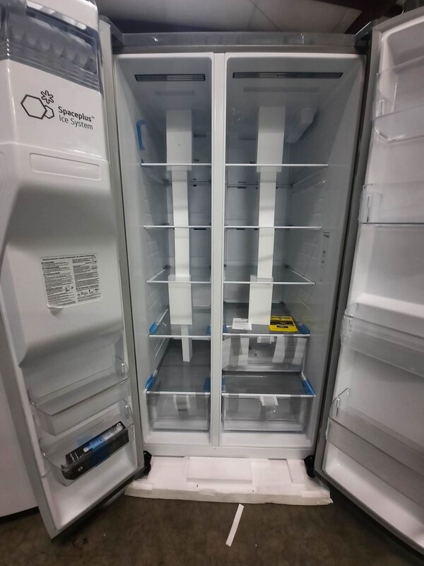 LG *LRSXS2706V  26.8-cu ft Side-by-Side Refrigerator with Ice Maker (Platinum Silver) ENERGY STAR