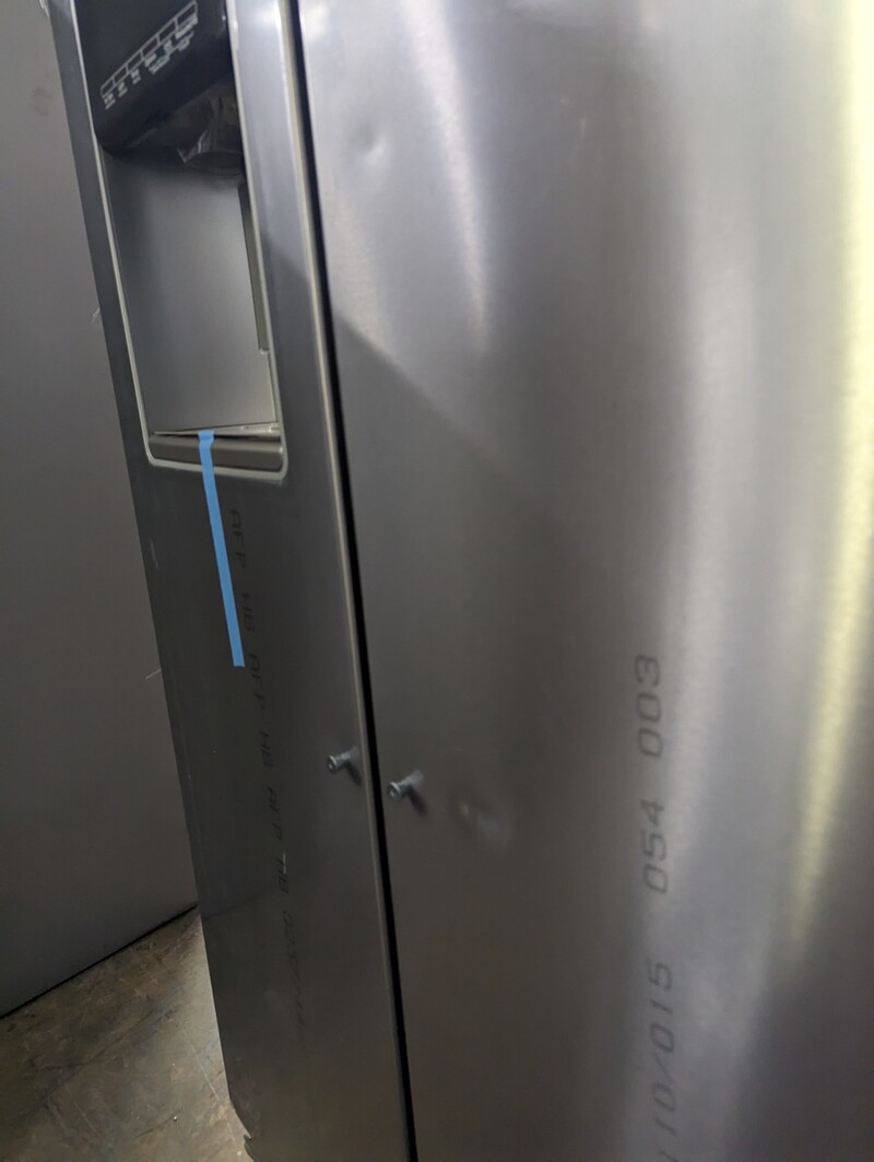 Whirlpool WRS588FIHZ  28.4-cu ft Side-by-Side Refrigerator with Ice Maker (Fingerprint-Resistant Stainless Steel)