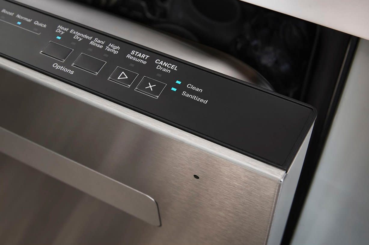 Whirlpool WDP540HAMZ  (NIB) Top Control 24-in Built-In Dishwasher (Fingerprint Resistant Stainless Steel) ENERGY STAR, 55-dBA