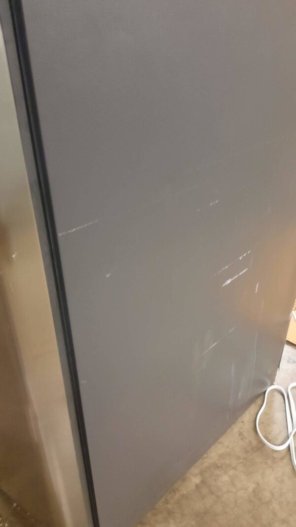 GE *GSS25IYNFS 25.1 cu. ft. Side by Side Refrigerator in Fingerprint Resistant Stainless Steel