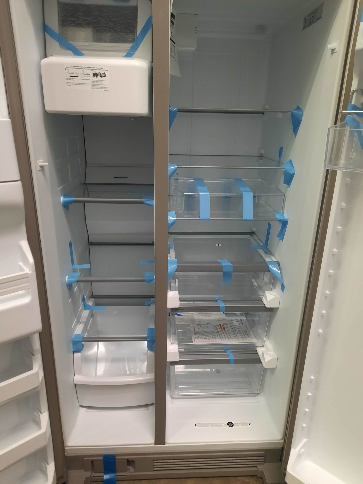 Whirlpool *WRS325SDHZ 24.5-cu ft Side-by-Side Refrigerator with Ice Maker (Fingerprint-Resistant Stainless Steel)