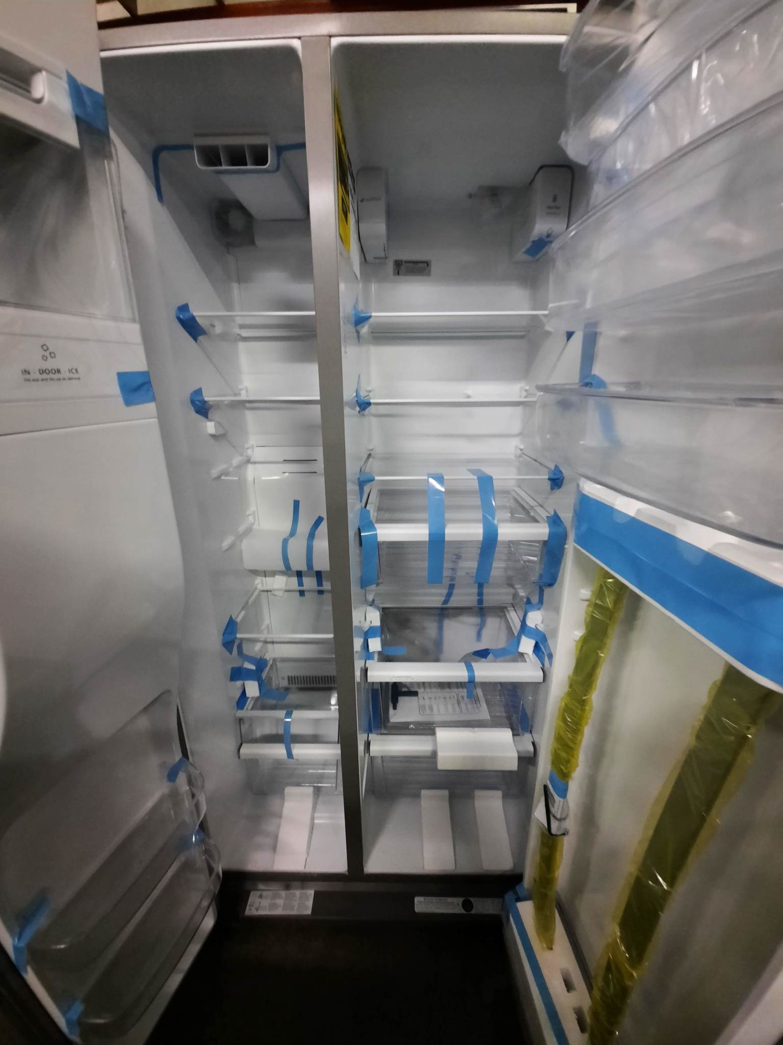 Whirlpool *WRS571CIHZ   20.6-cu ft Counter-Depth Side-by-Side Refrigerator with Ice Maker (Fingerprint Resistant Stainless Steel)