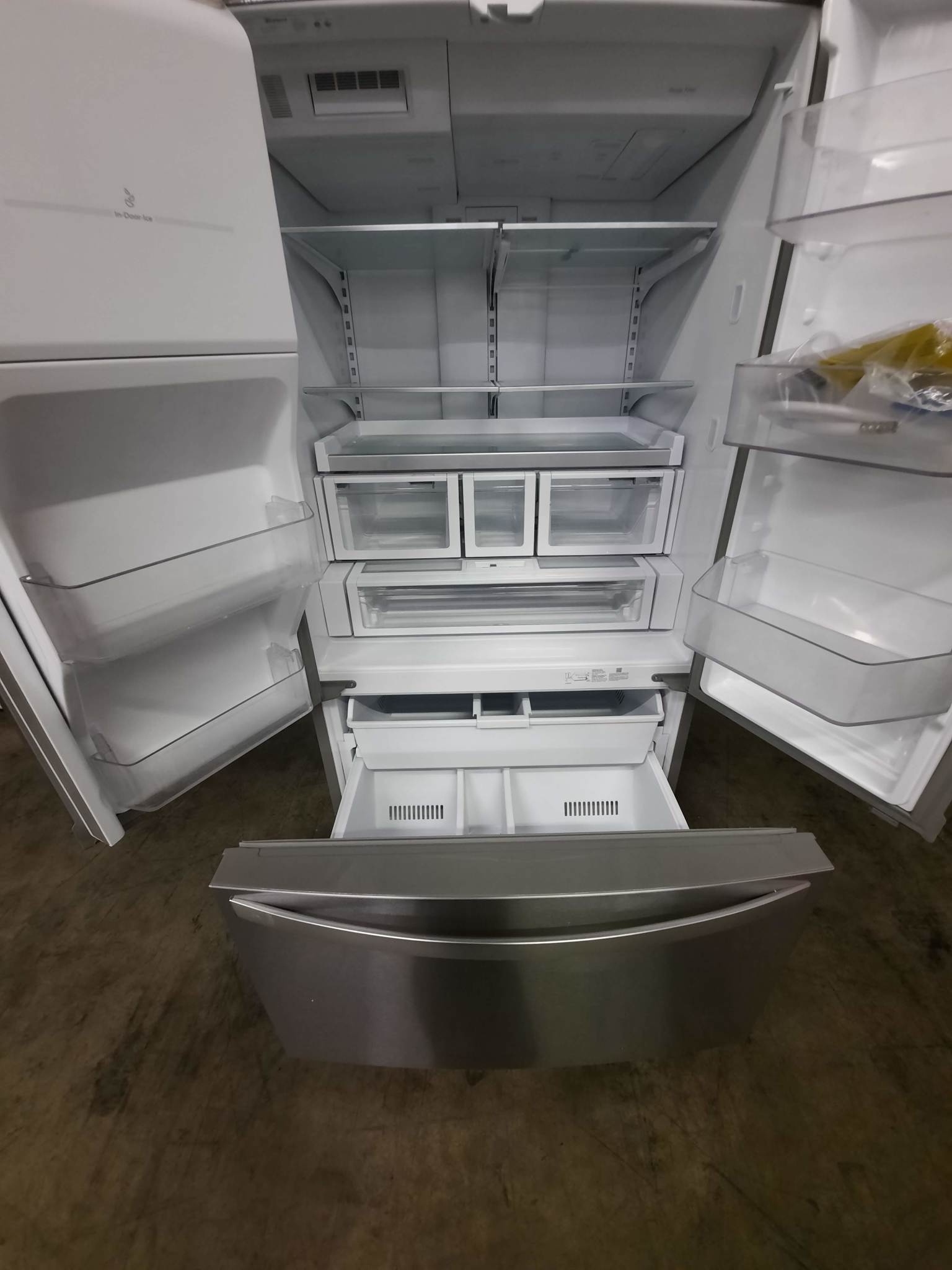 Whirlpool *WRF757SDHZ   26.8-cu ft 3-Door 36-in French Door Refrigerator with Exterior Ice - Water Dispenser and Platter Pocket - Fingerprint Resistant Stainless Steel