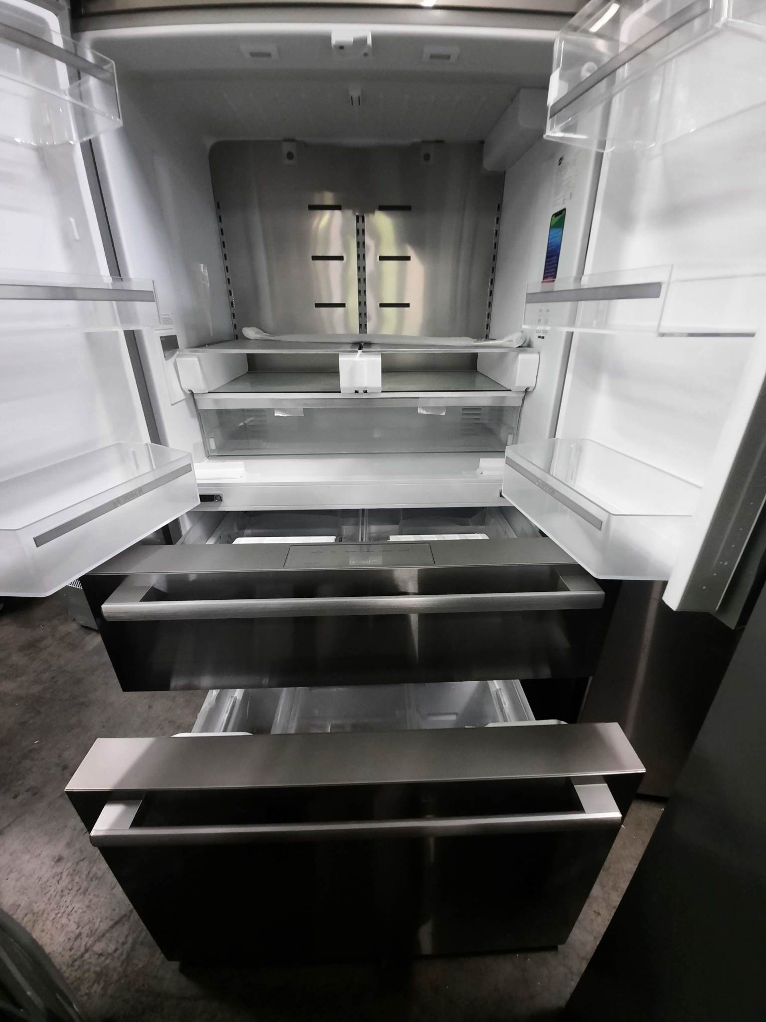 Bosch *B36CL80SNS 800 Series 36 in. 21 cu. ft. French Door Refrigerator in Stainless Steel with Dual Compressor, Counter-Depth