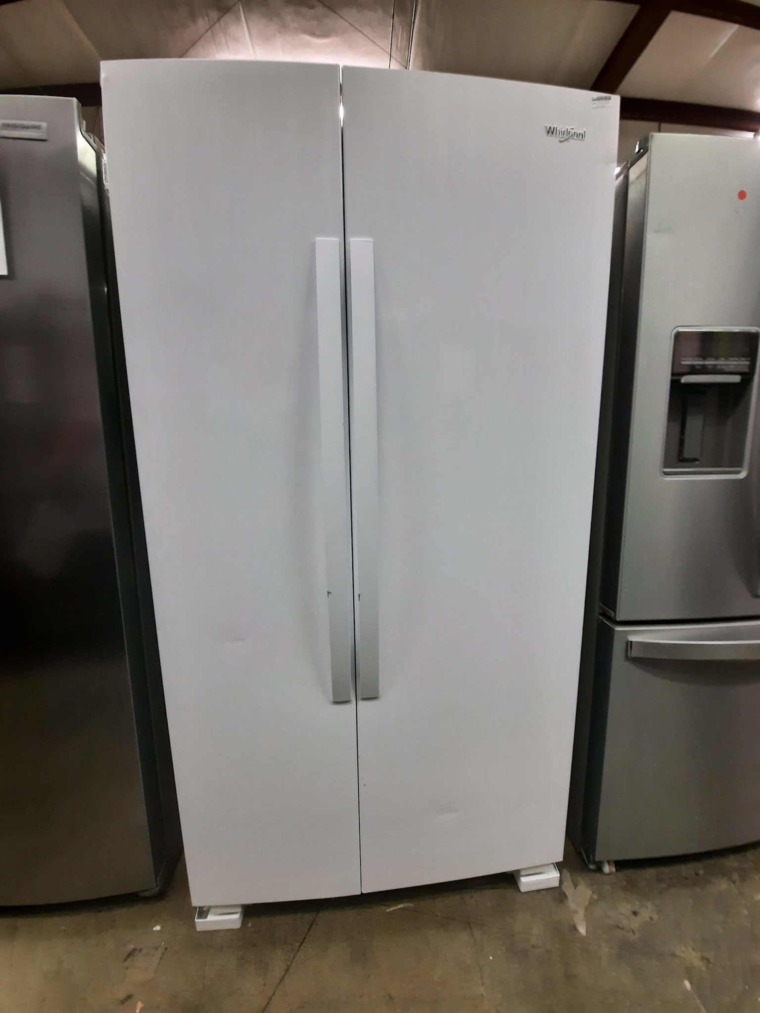 Whirlpool *WRS315SNHW Whirlpool 25.1-cu ft Standard-Depth 36-in Wide Side-by-Side Refrigerator ( White )