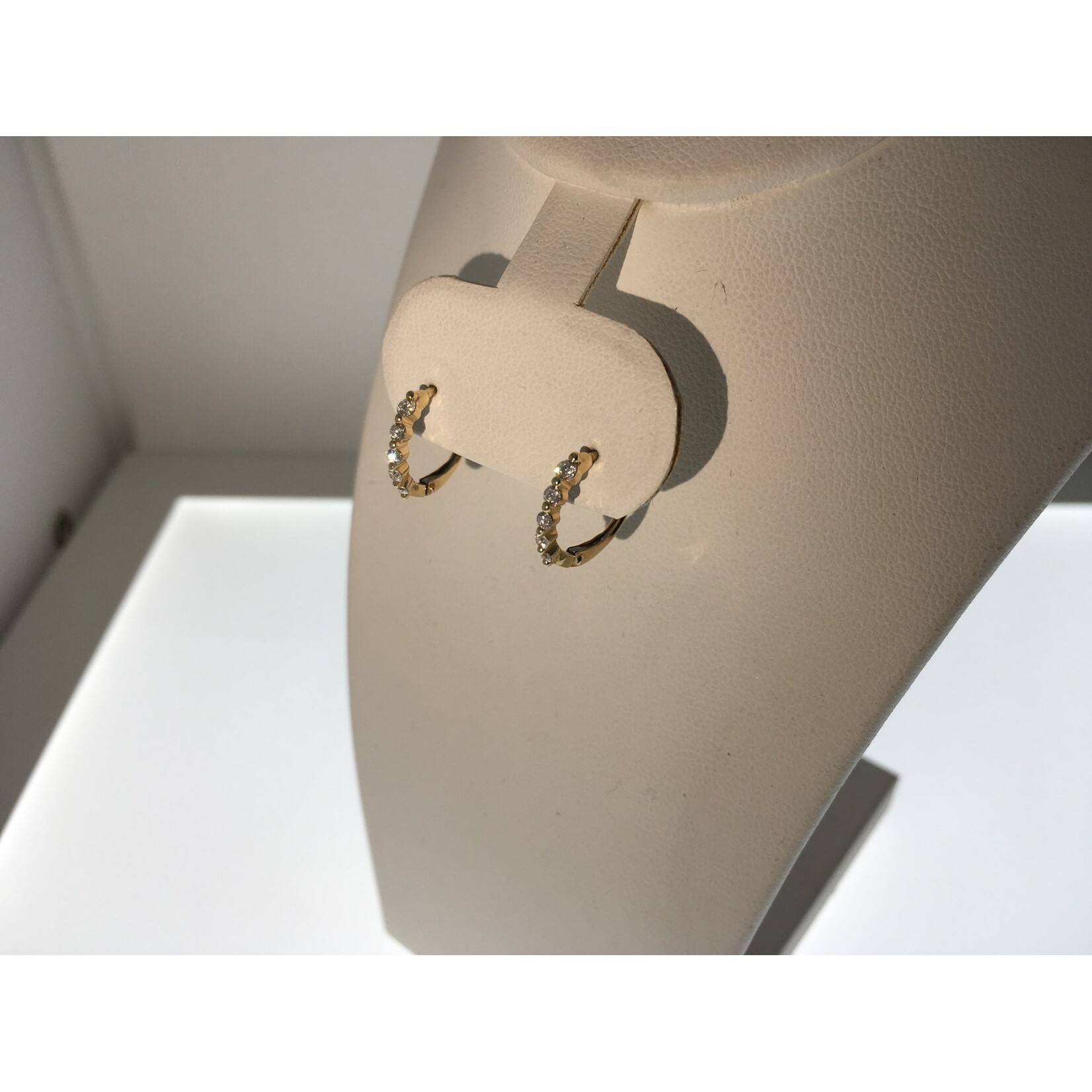 Franklin Jewelers 18KTY 0.21cttw Diamond Hoop Huggies