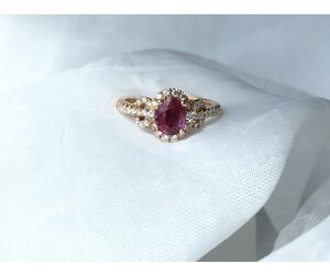 フラダンス Ruby Ring Stackable Ruby Ring – Lackadazee