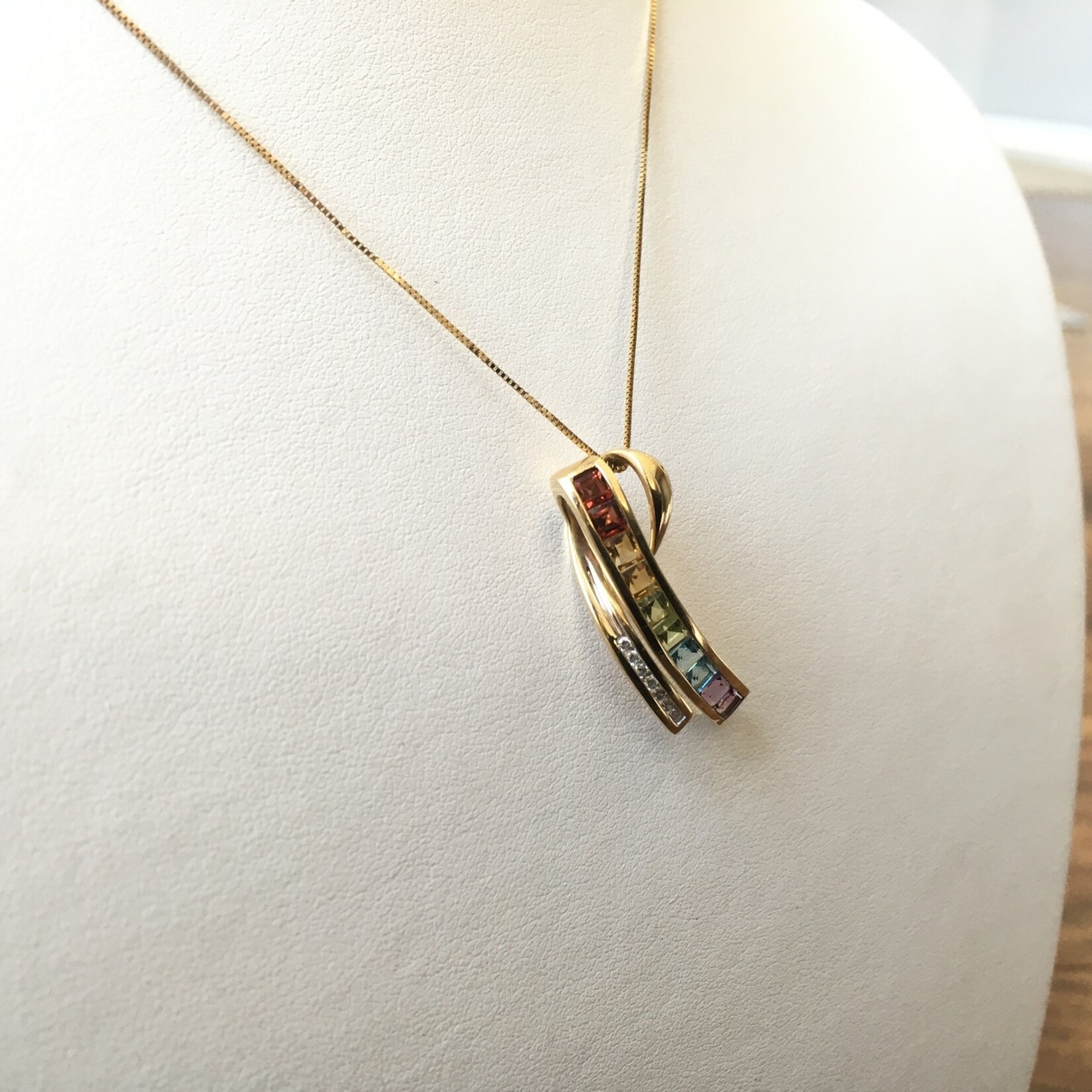 Franklin Jewelers 14kt Multi-gemstone and Diamond ribbon pendant, 18" .8mm box chain