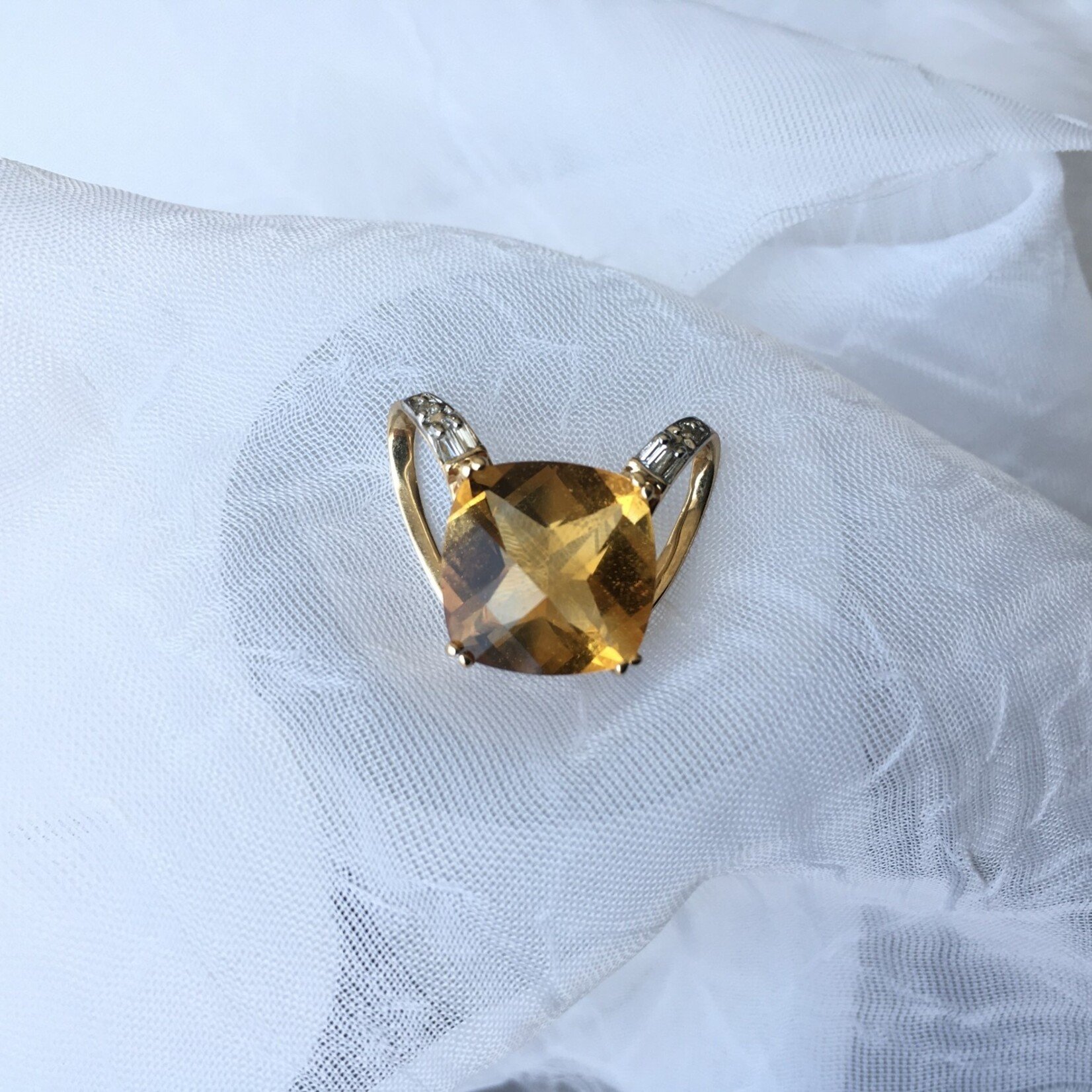 Franklin Jewelers 14kt Y Citrine and Diamond slide pendant