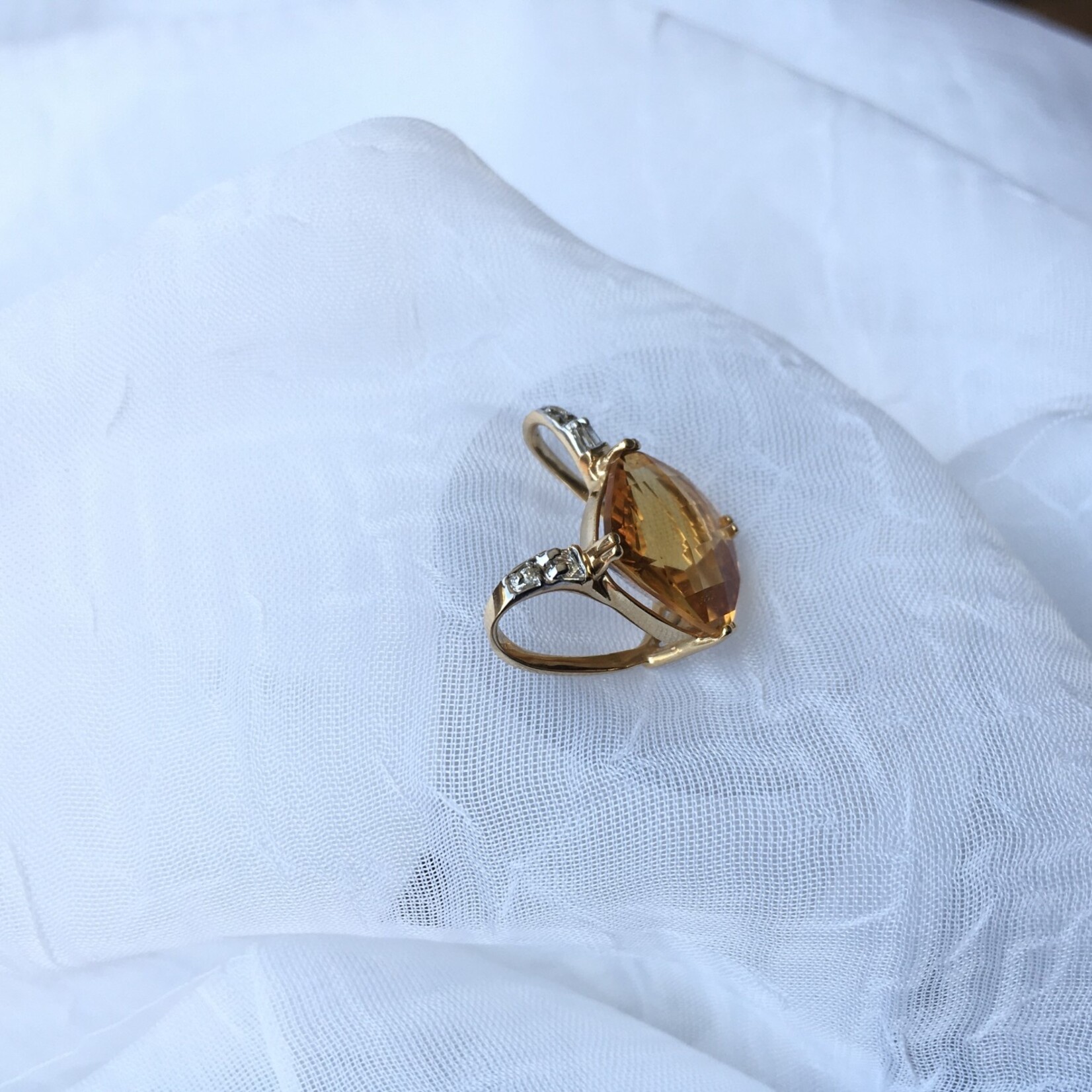 Franklin Jewelers 14kt Y Citrine and Diamond slide pendant