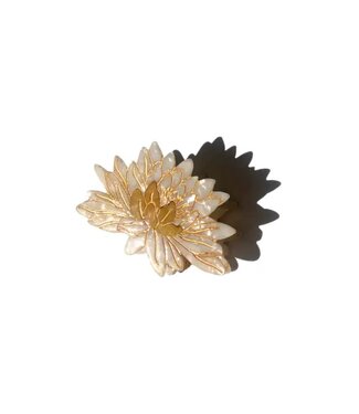 White Water Lily Hair Claw