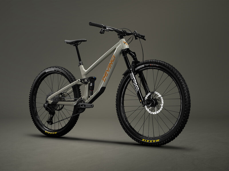 ダヴィンチ　トロイ　ＤＥＶＩＮＣＩ　ＴＲＯＹ　フレーム　ギア　リアサス ダヴィンチ TROY ブランド初の27.5インチ仕様のオールマウンテン