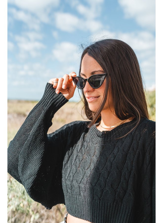 semi cropped sweater