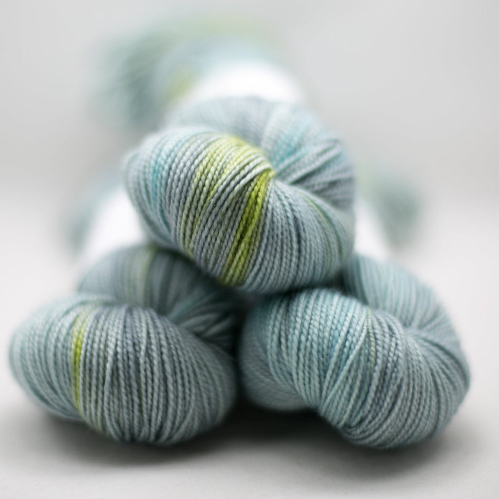 UNCOMMON THREAD UNCOMMON THREAD BFL Singles