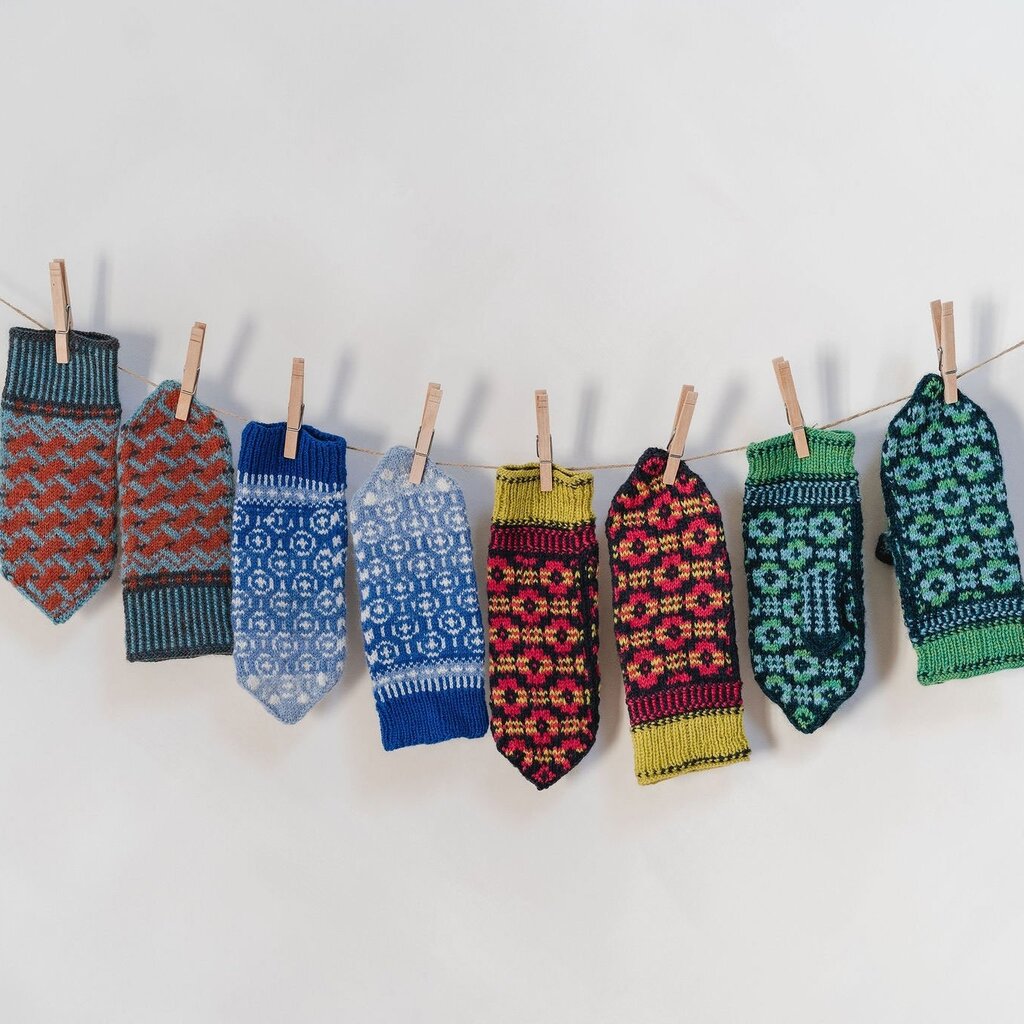 ALEKS BYRD ALEKS BRYD Color and Knit Mittens