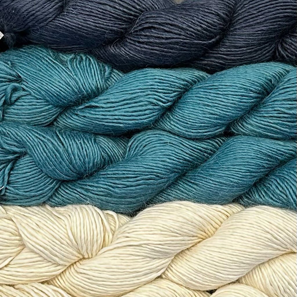 BLUE SKY FIBERS BLUE SKY FIBERS Bianca Wrap