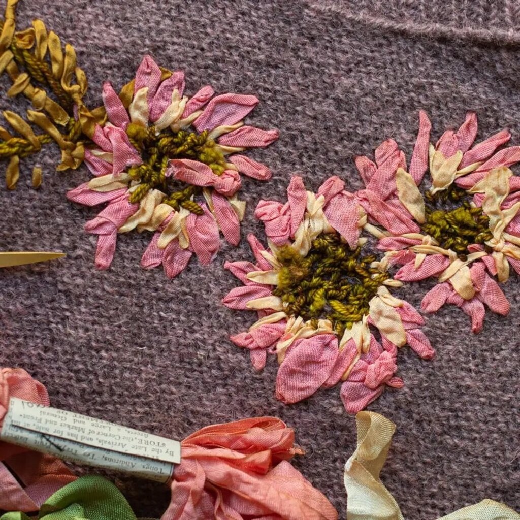 LAINE LAINE PUBLISHING Embroidery on Knits