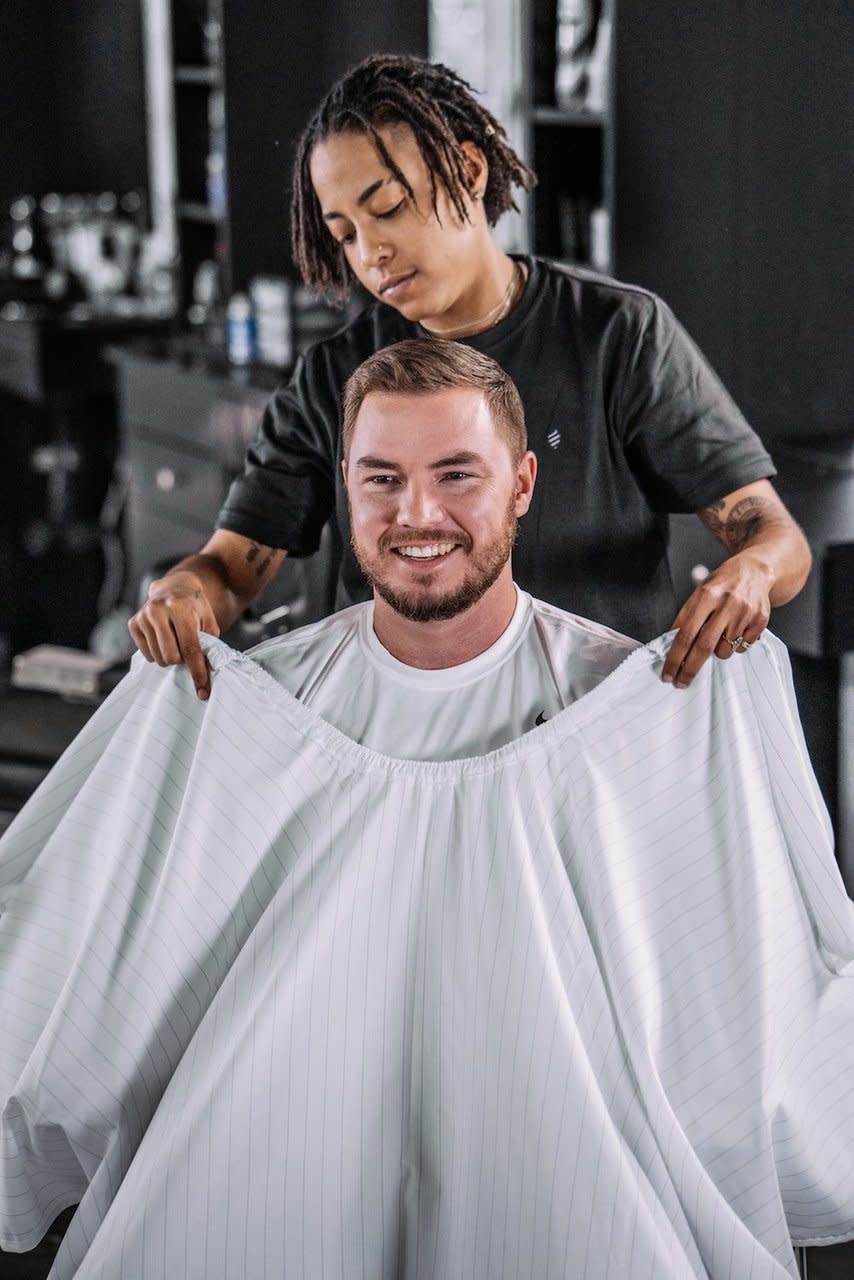 Barber and hair stylist cape White Black