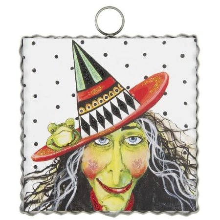 Mini Gallery Winnie Witch Wall Art