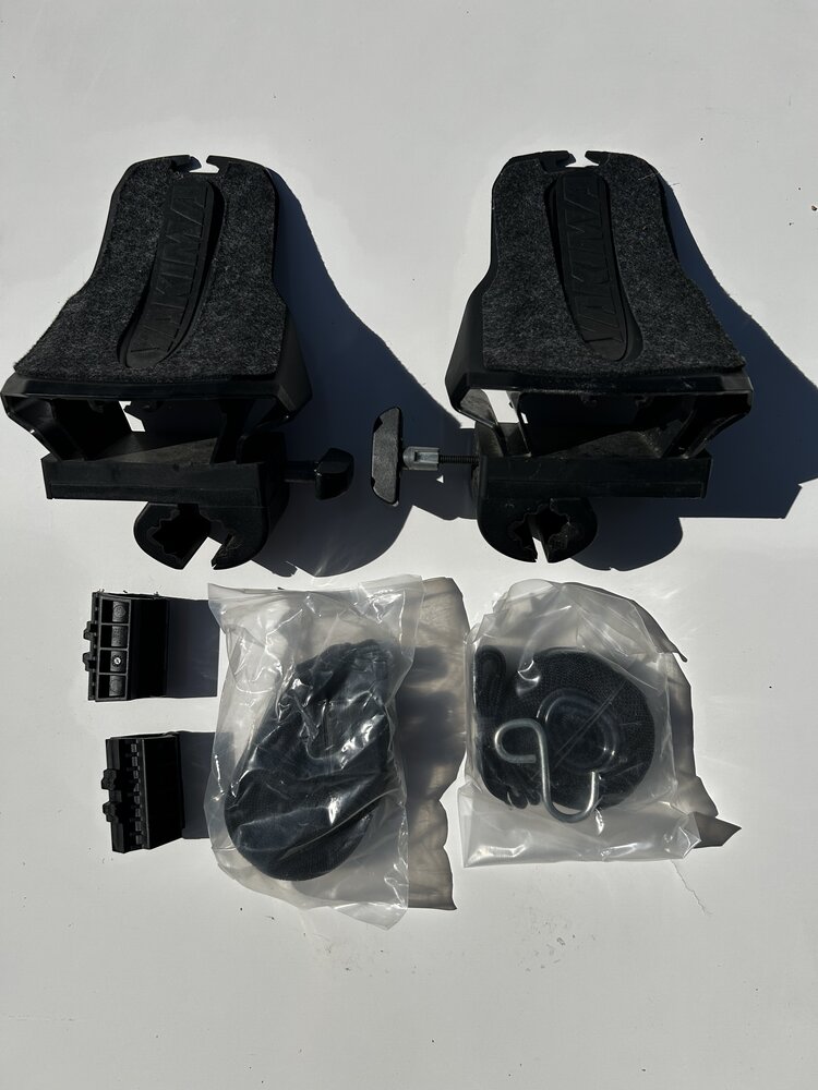 Nancy Stewart Yakima DeckHand Rooftop Kayak Mount - Consignment