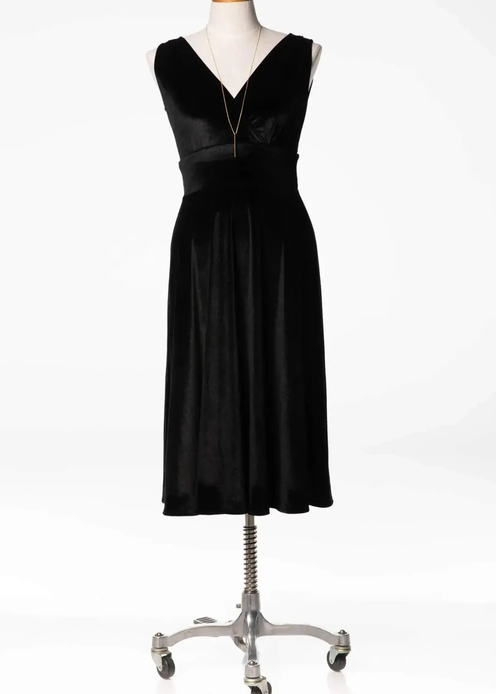 Karina Dresses Abigail Dress - Onyx Velvet