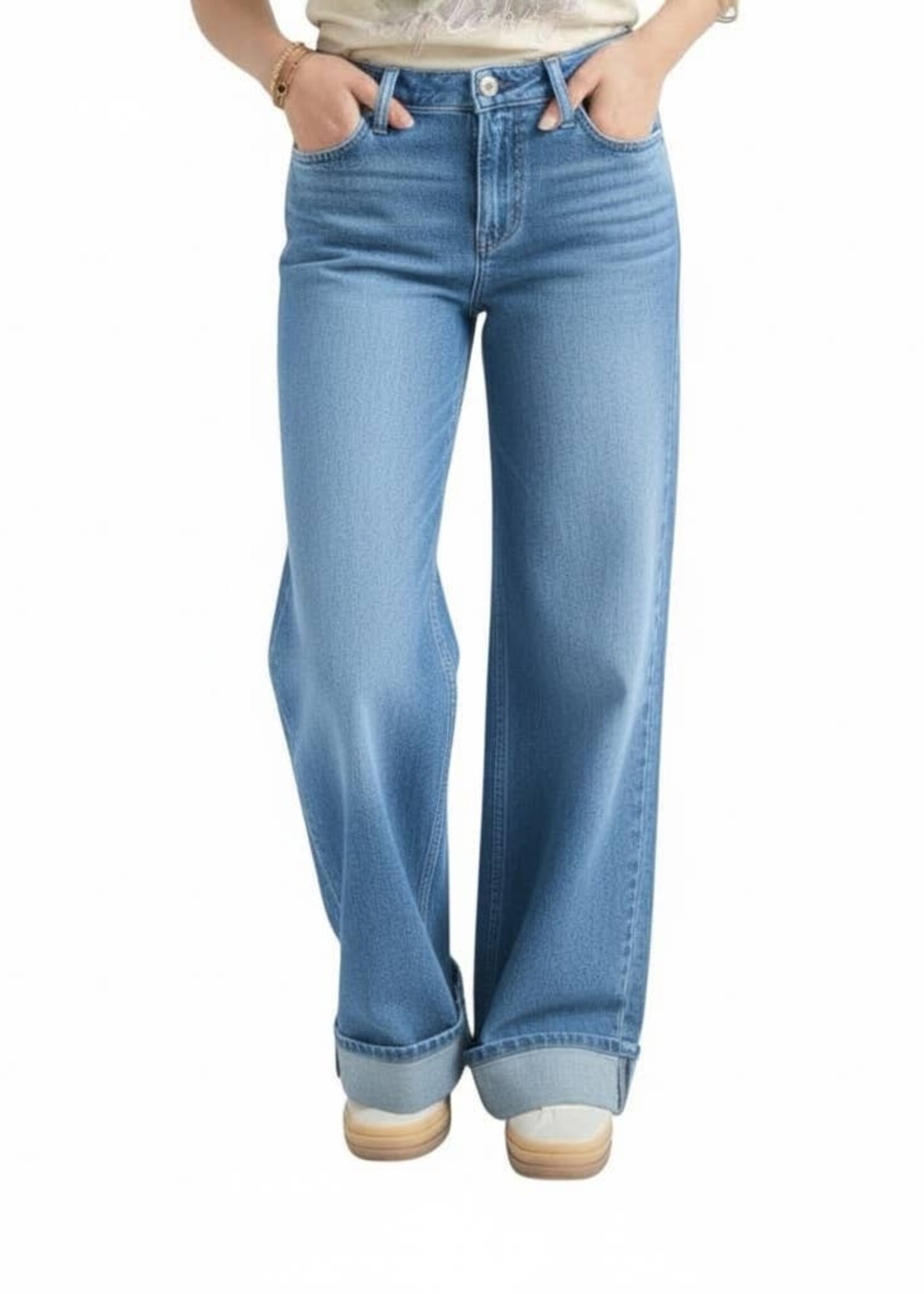 1822 Denim Slim Wide Jean w/ Cuff in Kinsley