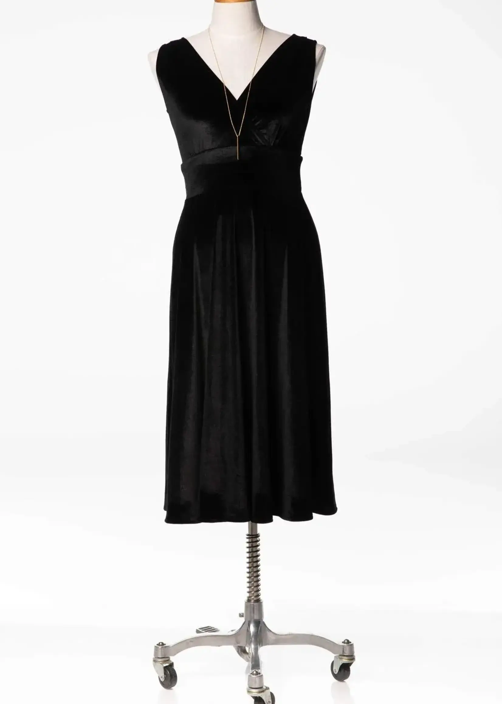 Karina Dresses Abigail Dress - Onyx Velvet