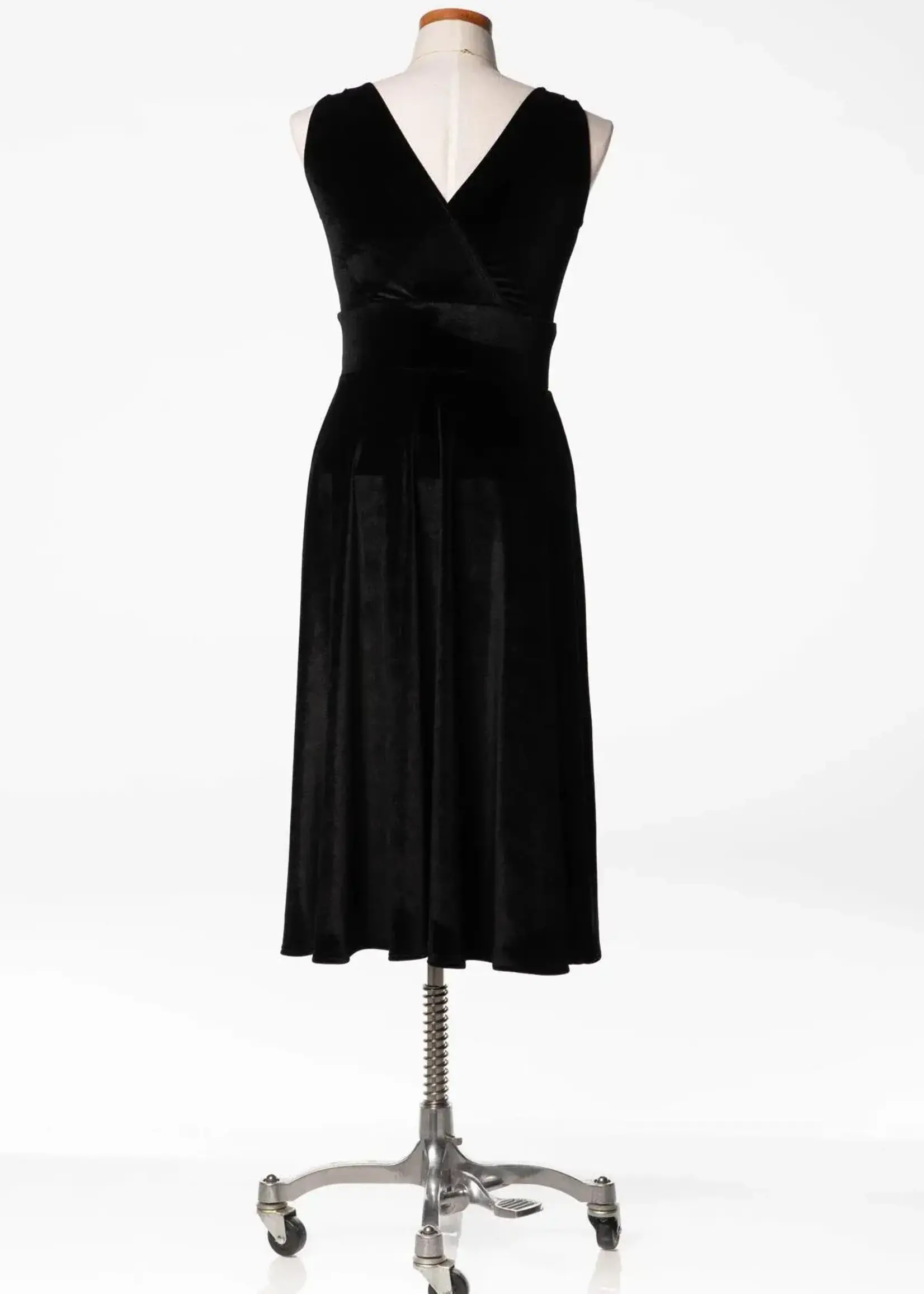 Karina Dresses Abigail Dress - Onyx Velvet