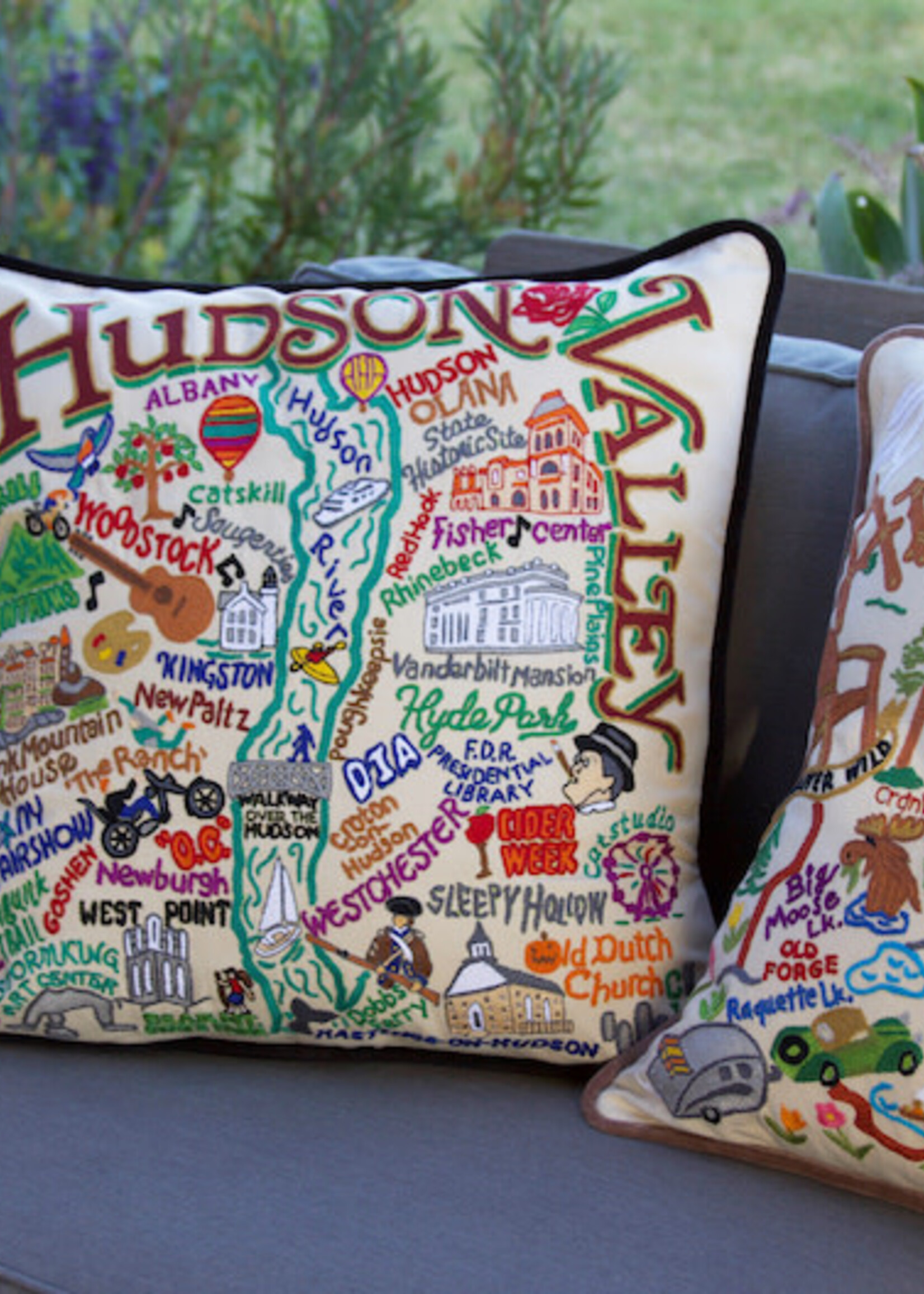 Catstudio Pillow Hudson Valley