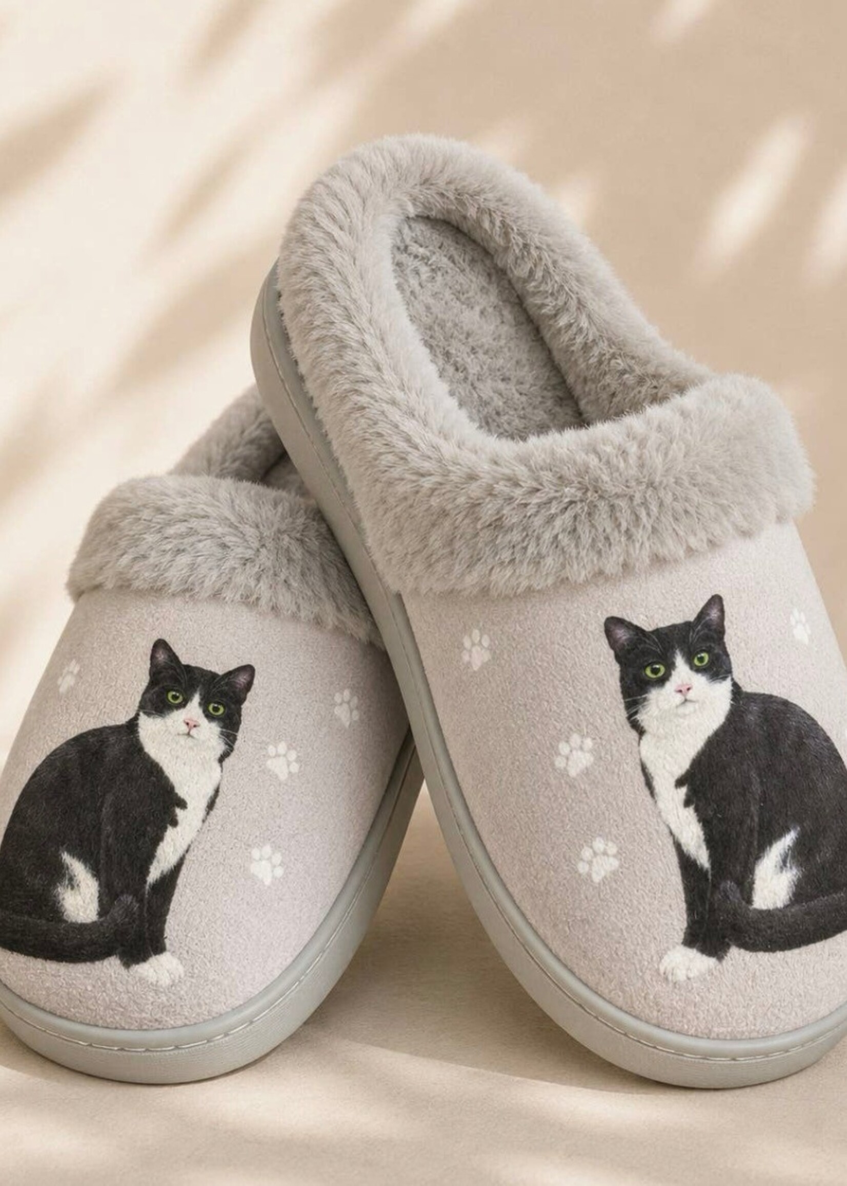 E&S Pets Slipper Black & White Cat