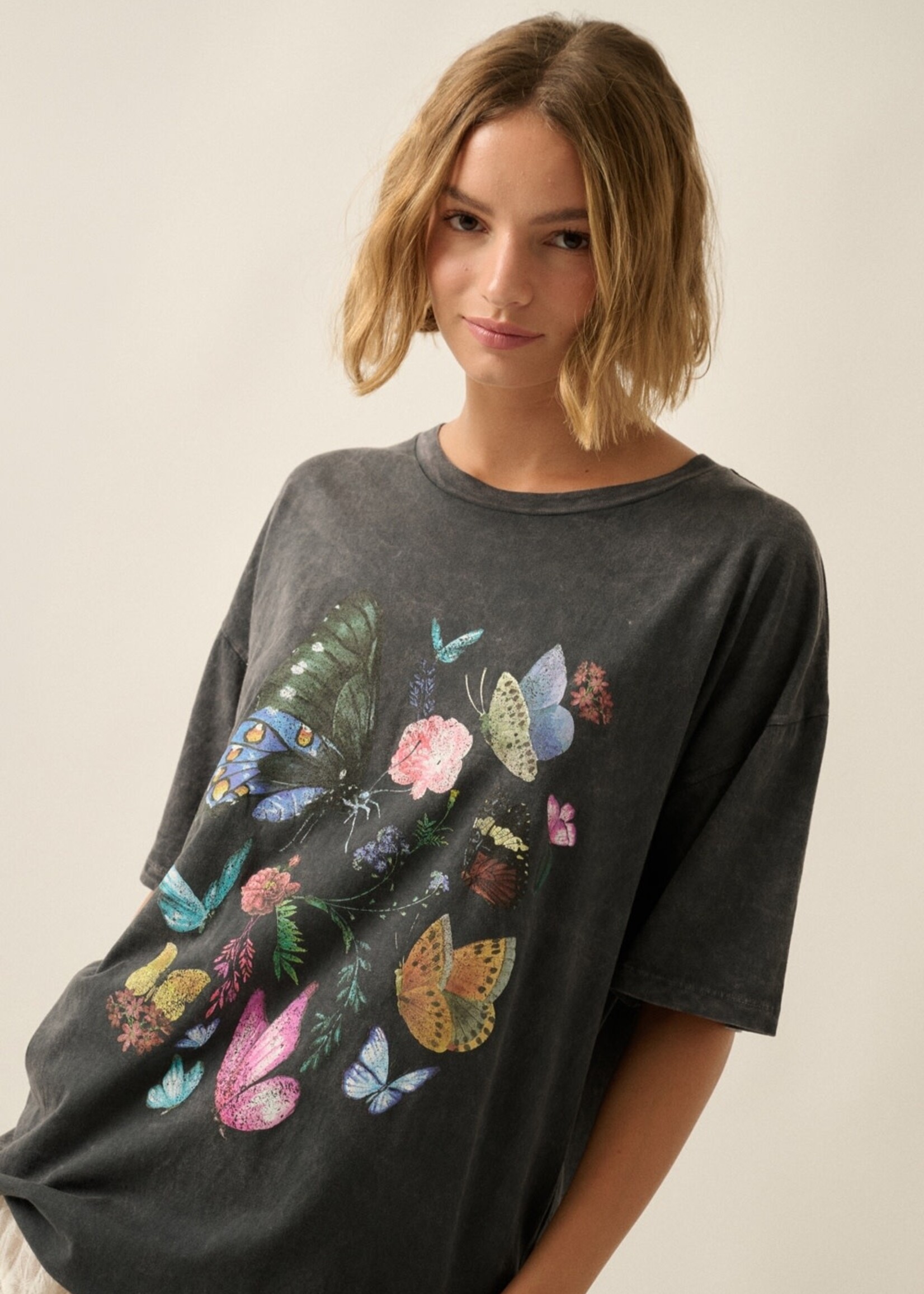 Promesa USA Butterfly Flower Vintage-Wash Oversize Graphic Tee