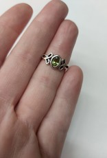 Celtic Knot with Peridot Ring - Size 5 Sterling Silver