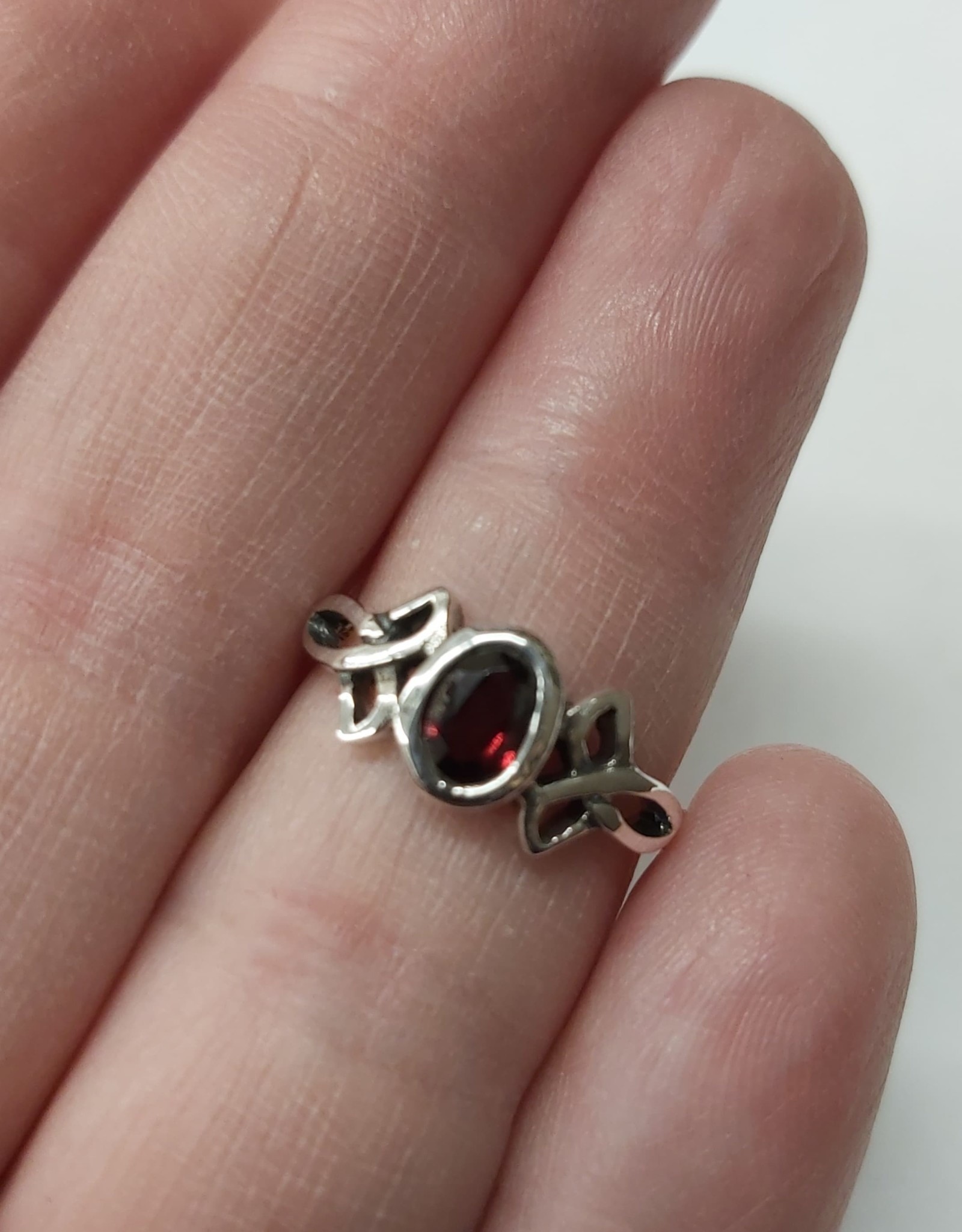 Celtic Knot with Garnet Ring - Size 5 Sterling Silver