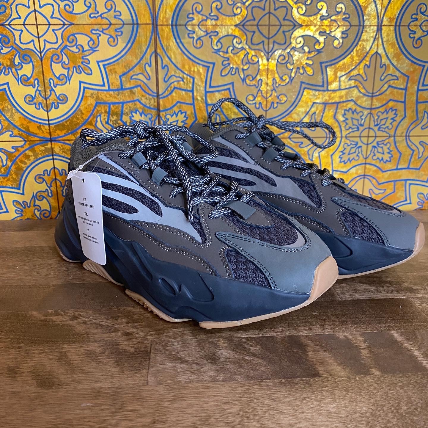 yeezy boost 700 dupe