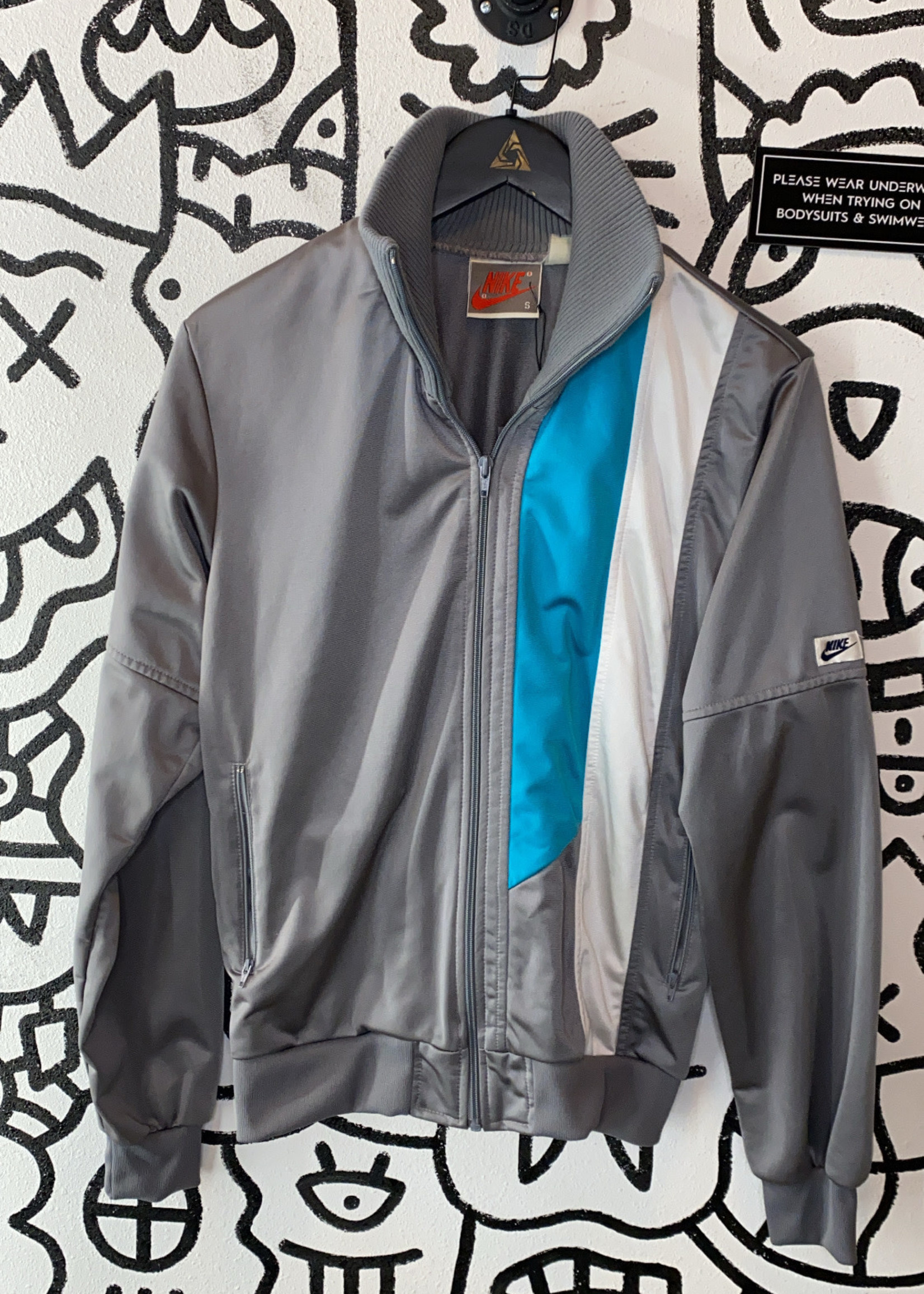 nike 80s jacket