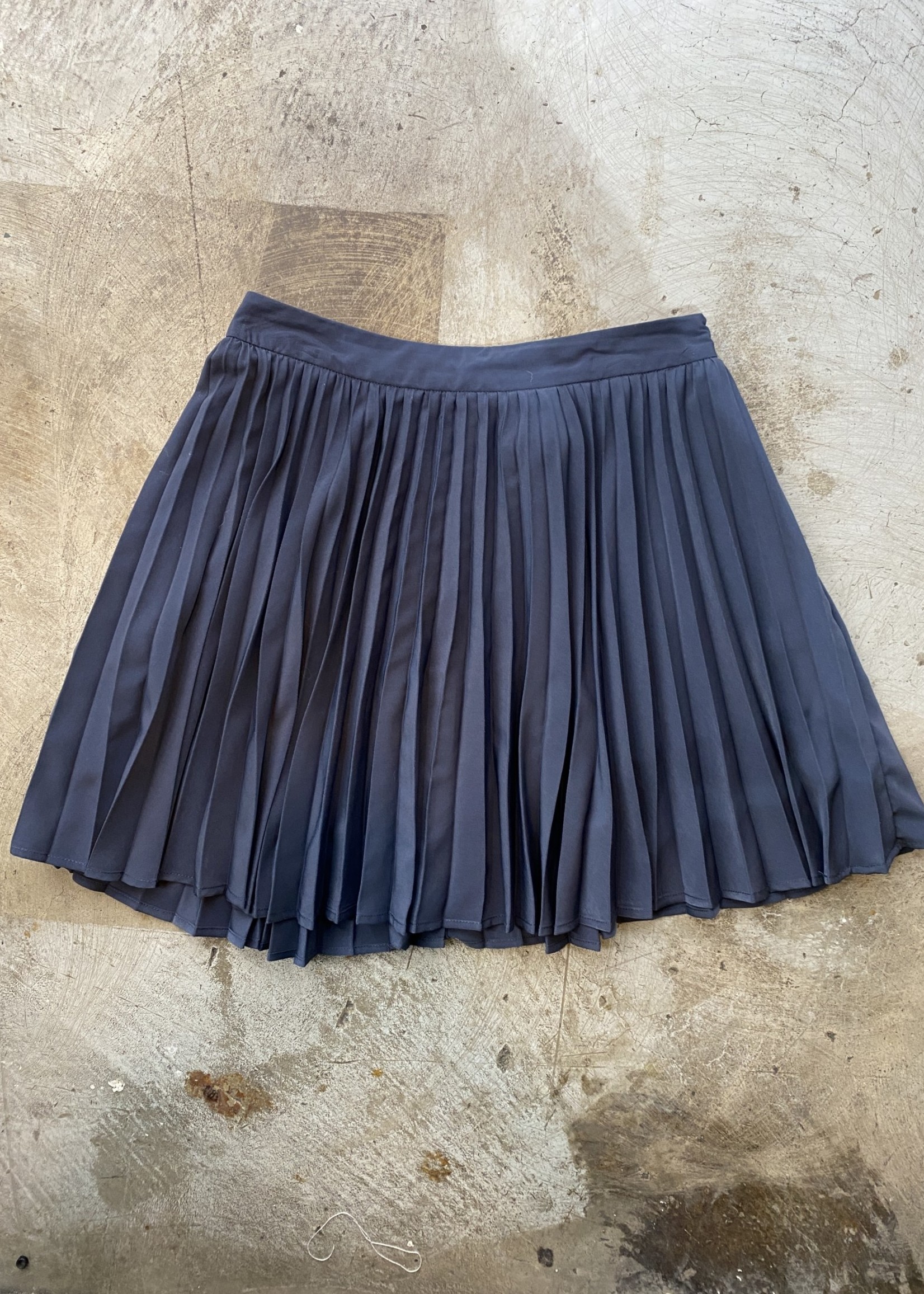Zara Navy Pleated Skirt M/27”