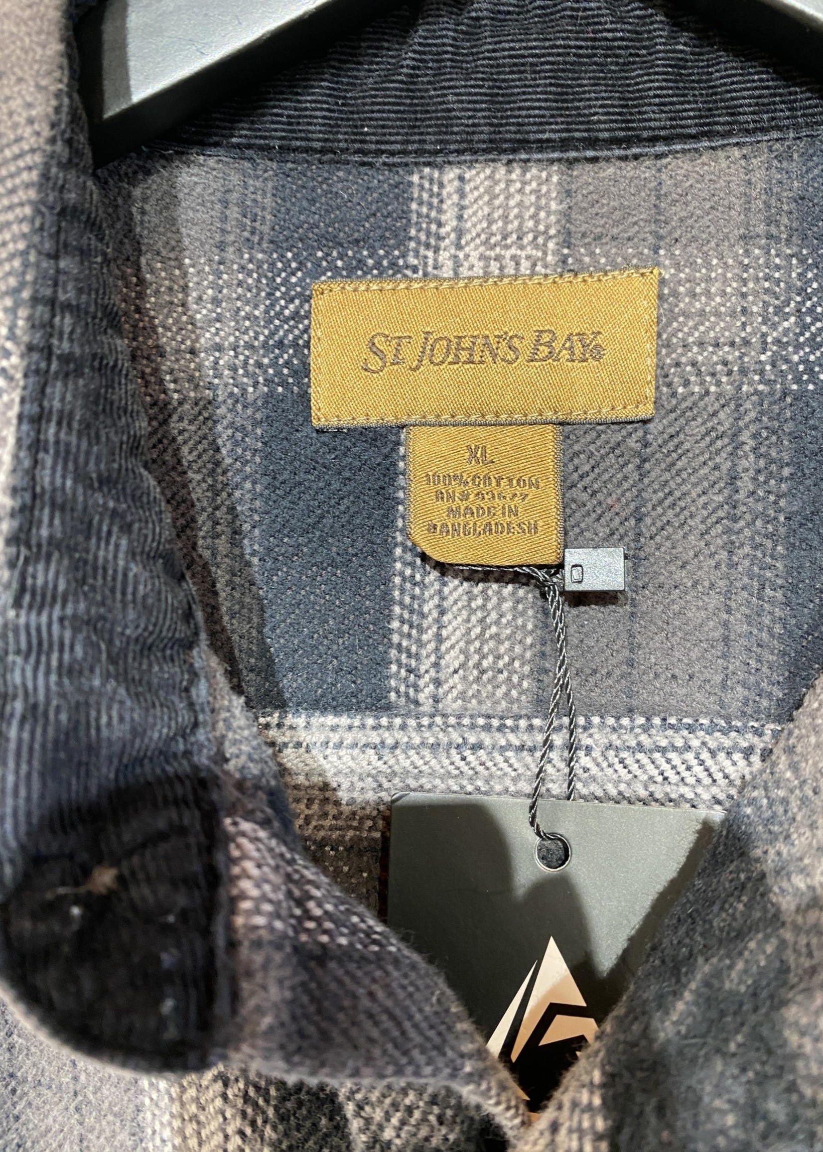 ST John Bay's Black Grey Flannel XL