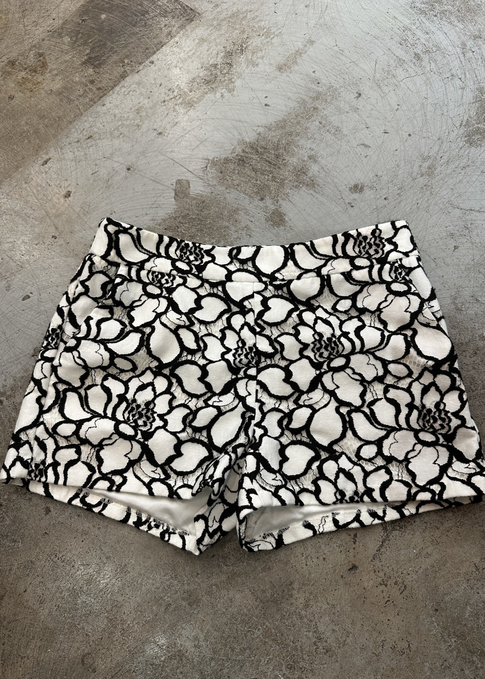 Express Black White Floral Shorts 28"