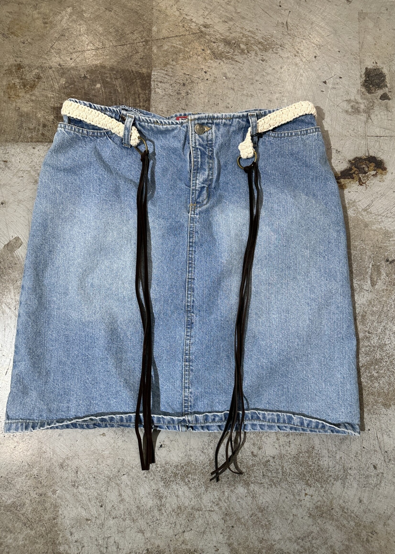 No Excuse Belted Denim Skirt 32 L